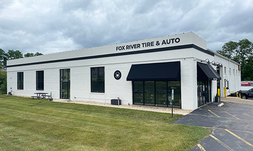 Fox River Auto and Tire in the Summer Photo